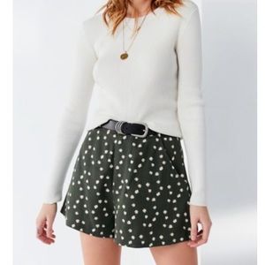 UO Abella A-Line Shorts, Daisy Print